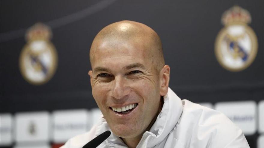Zidane arropa a Navas y Benzema