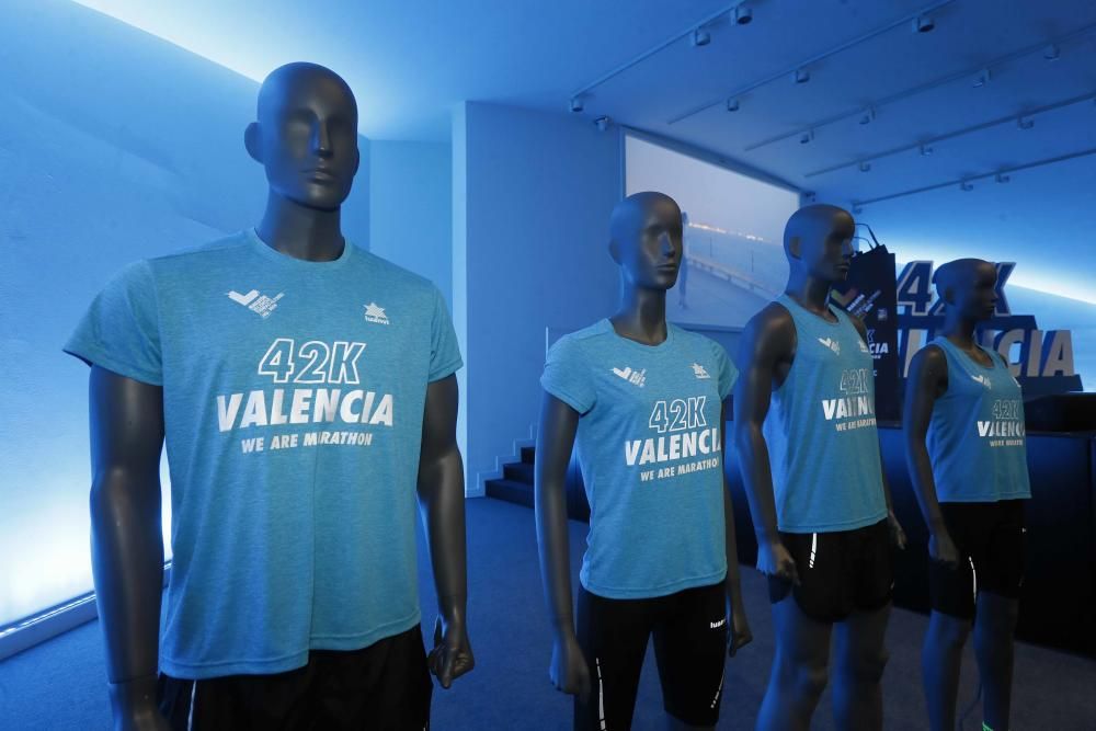 Presentación camisetas Maratón Valencia Trinidad A