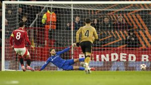 Bruno Fernandes marca su segundo gol de penalti en el Manchester United - Real Sociedad.