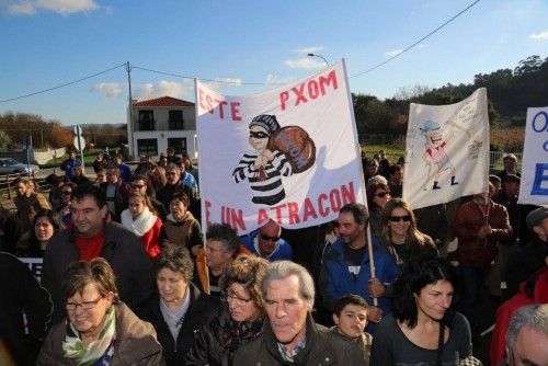 O Grove se echa a la calle contra el PXOM