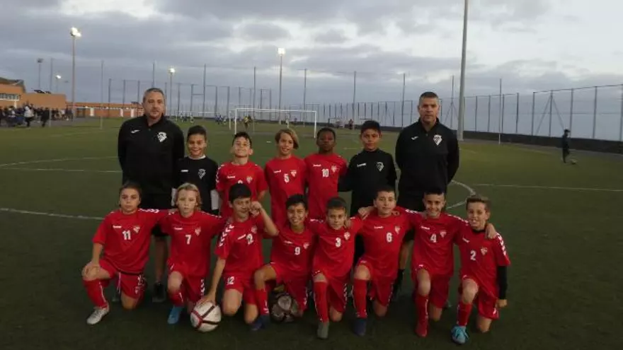 El Andenes suma tres puntos ante el CD Ofra y sigue al acecho del líder