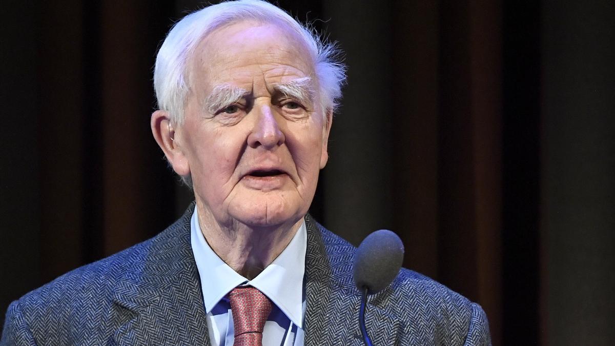 El escritor John Le Carré.