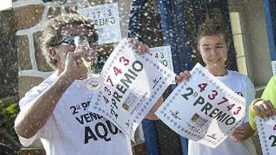 Los millones de la Lotería del Niño se reparten por España