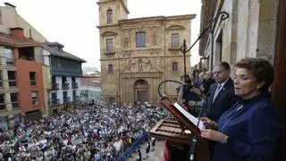 El alcalde de Oviedo da el pistoletazo de salida a San Mateo con la mirada puesta en Ceuta: "Que se arregle esa situación"