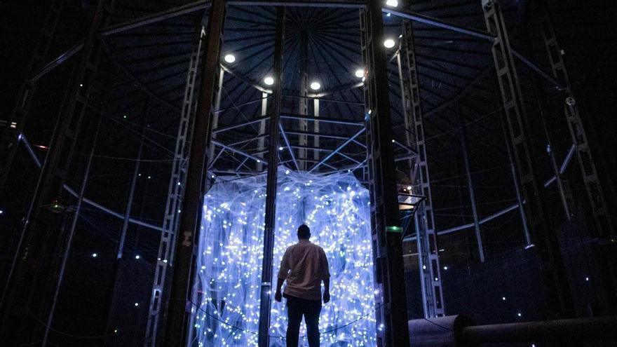 Instalación de luz Solar Dust, en el Espacio Cultural El Tanque