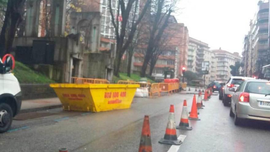 La calle Conde de Toreno, en obras por mejoras en la red eléctrica