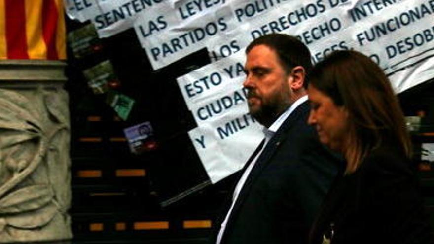 El vicepresident del Govern, Oriol Junqueras, arribat a la seu del Departament d&#039;Economia.