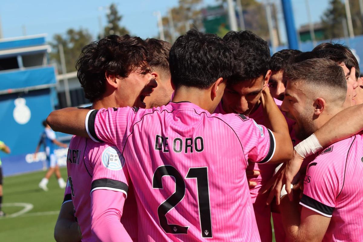 El Castellón B sumó tres punto de oro ante el Espanyol B tras remontar el marcador.
