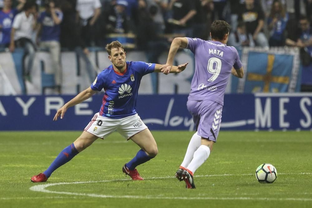 El partido entre el Real Oviedo y el Real Valladolid, en imágenes