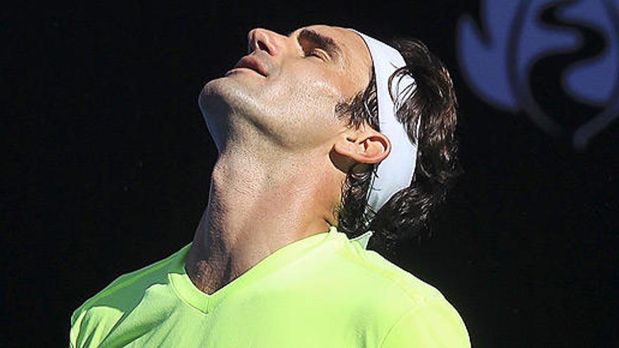 Federer se lamenta en un momento del partido.