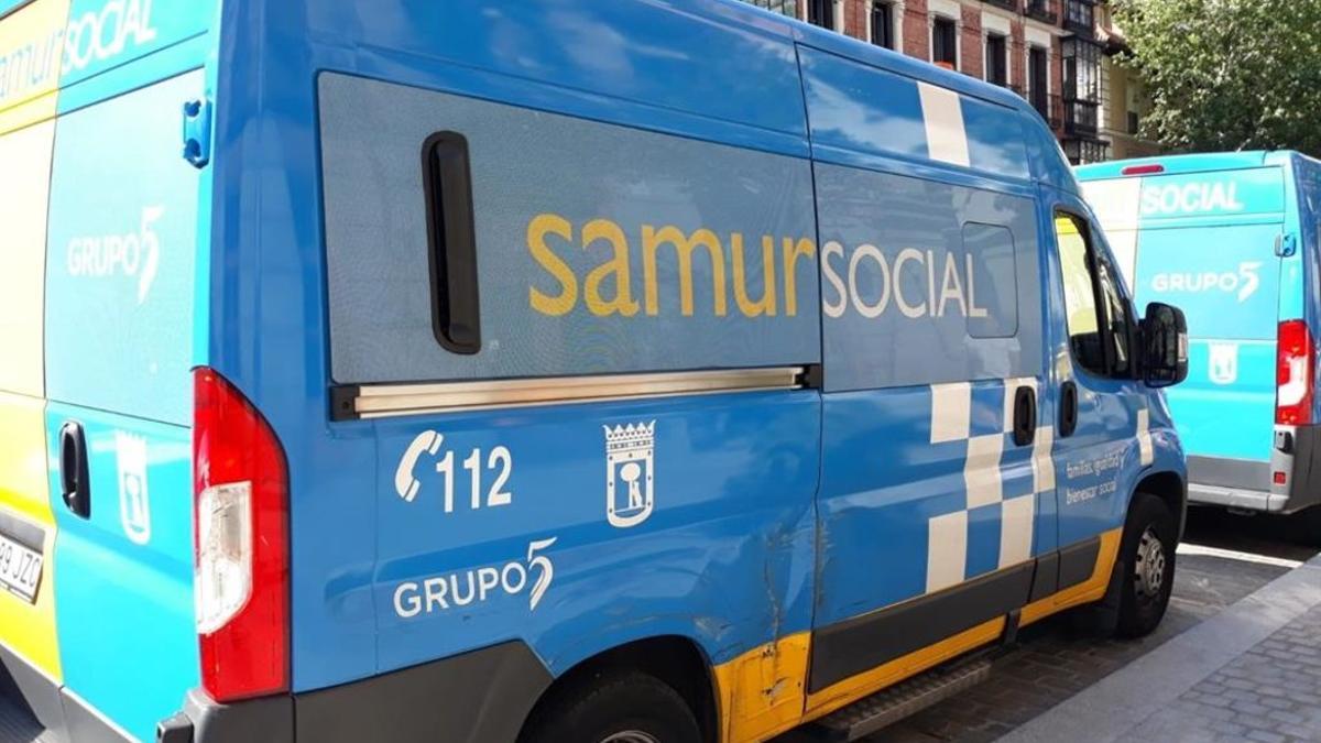 Un vehículo del Samur Social de Madrid