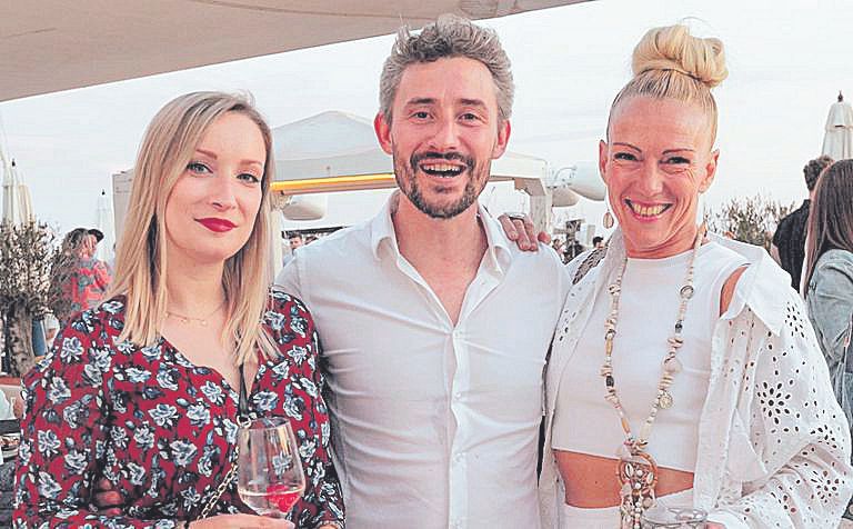 Karolina Czarnota, Germán Ruiz y Esther Hoppenbrouwers, entre los invitados.