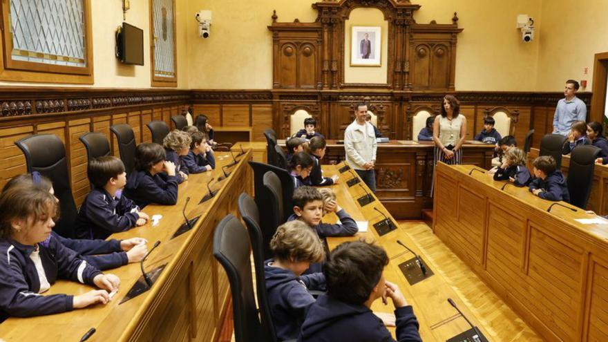 La Asunción, de visita en la Casa Consistorial | ÁNGEL GONZÁLEZ