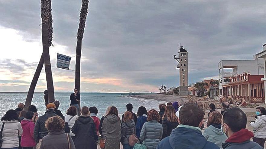 Las visitas guiadas a las casetas de la playa se conjugan con los otros grandes atractivos.