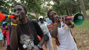 Imagen de archivo de activistas homosexuales en la primera marcha del Orgullo Gay en Uganda en 2012. 