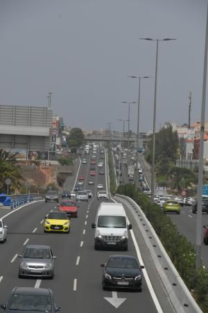 Operación salida del 'puente' de agosto en Gran Canaria