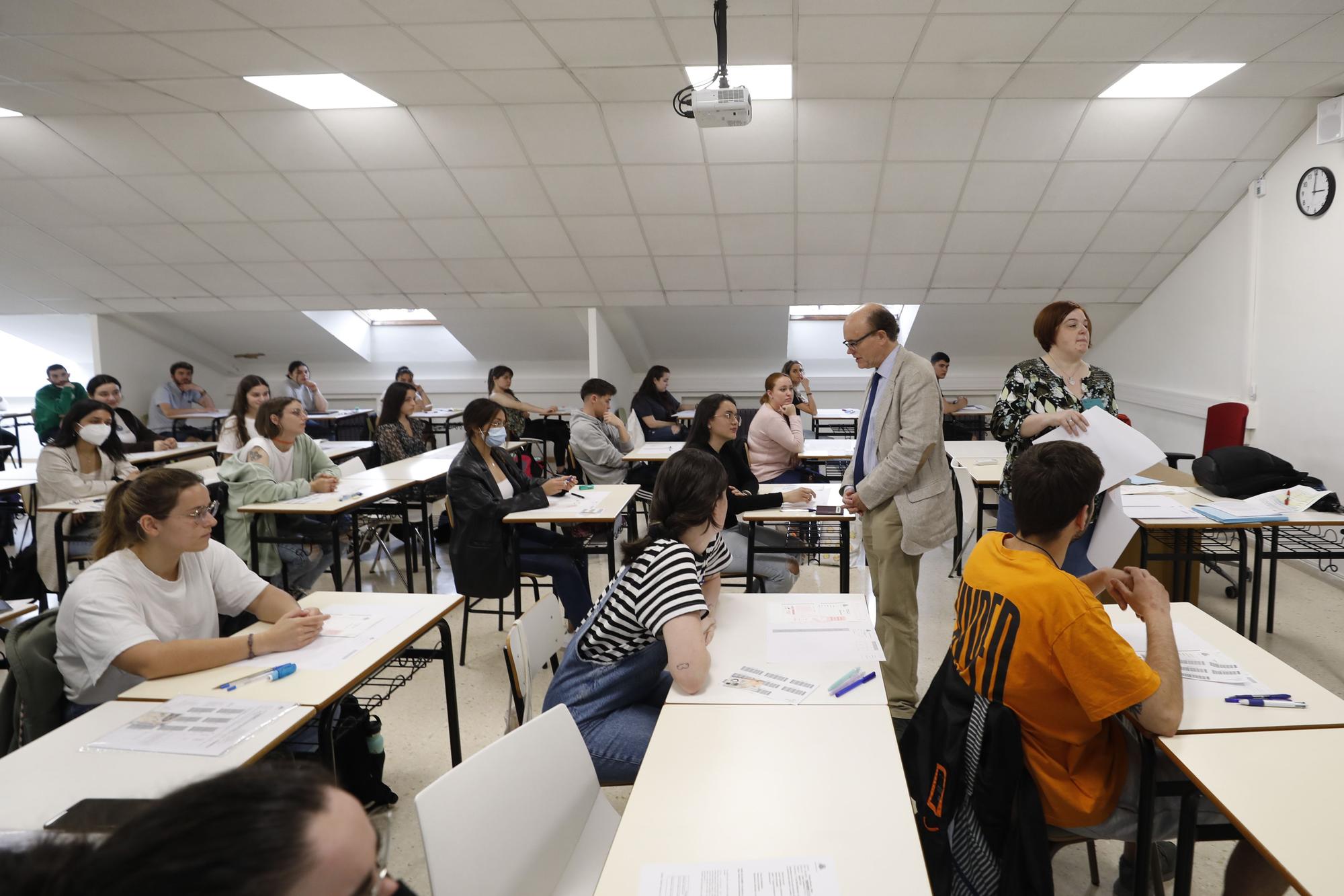 Primera jornada de la EBAU en Oviedo