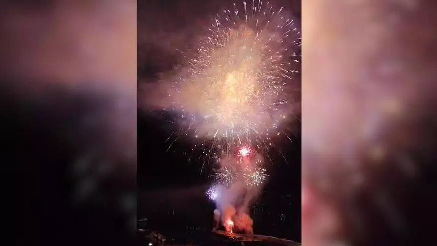 Así fueron los fuegos artificiales de las fiestas del Carmen de Aldan