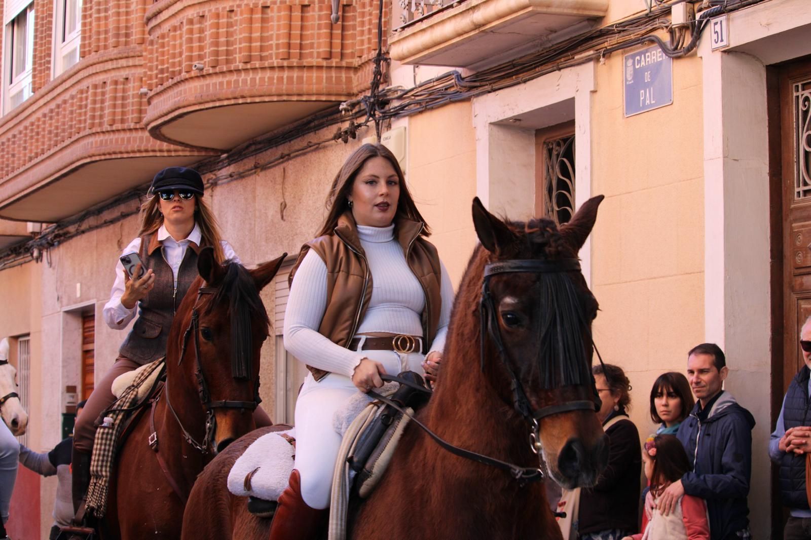 El Campello celebra la bendición tradicional en por Sant Antoni del Porquet