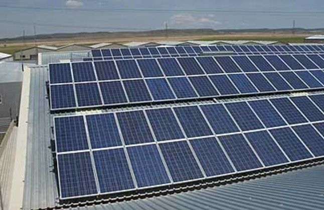 Planta fotovoltaica en un polígono industrial