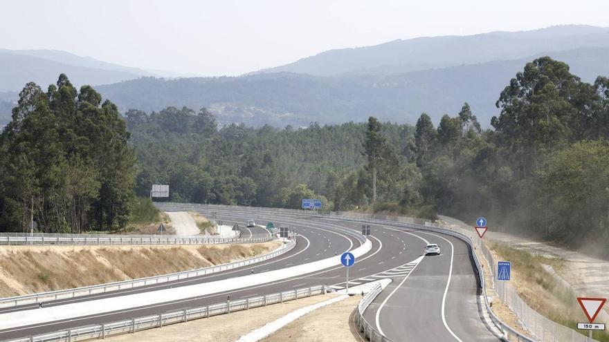La Xunta tiene comprometidos gastos en infraestructuras que superan los 1.000 millones de euros