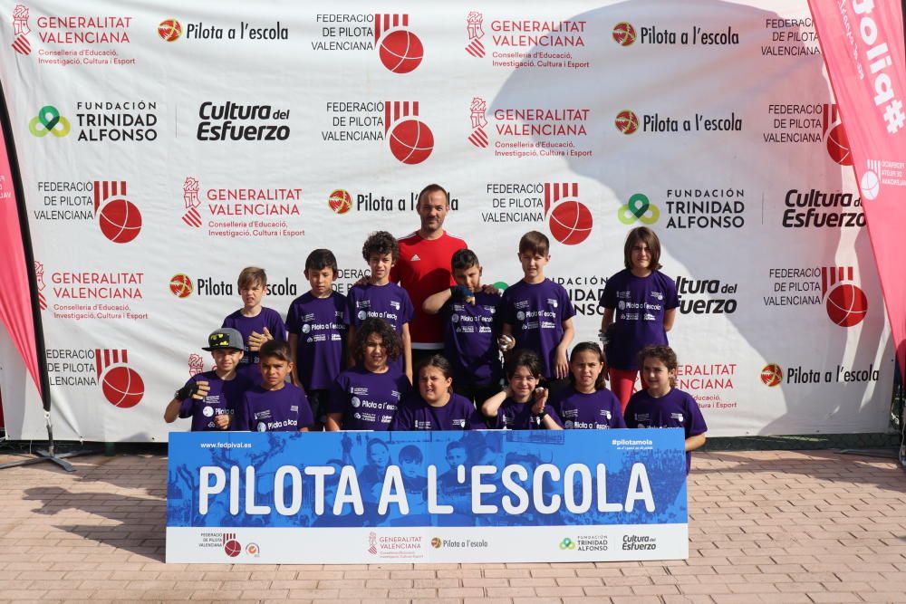 Pilota a l’Escola despedix  el curs al gran a Piles