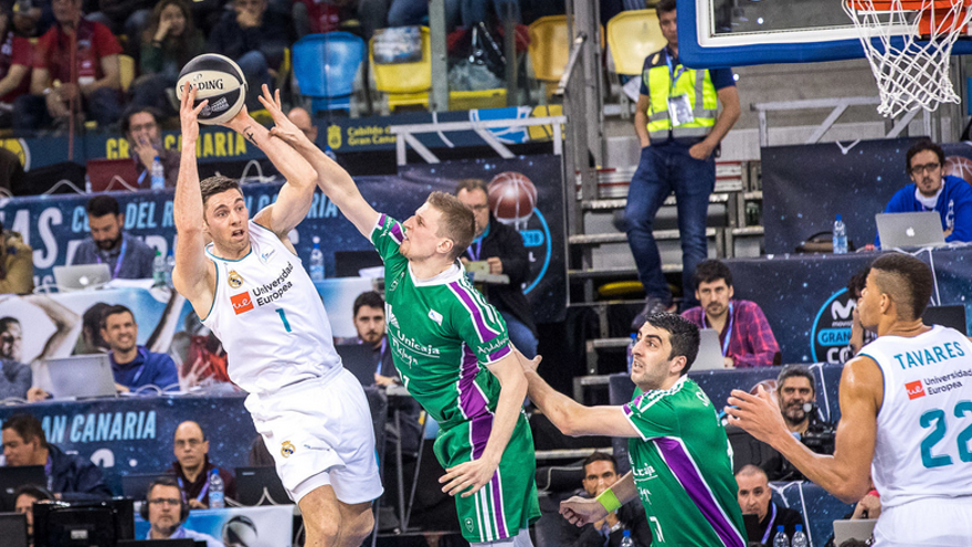 El Unicaja cayó con el Madrid en la Copa de Las Palmas.