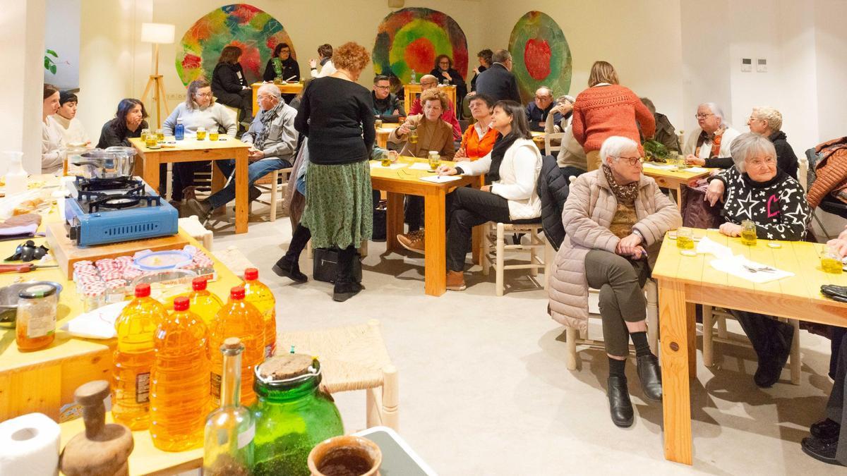 El taller sobre plantes silvestres tradicionals d'ahir.