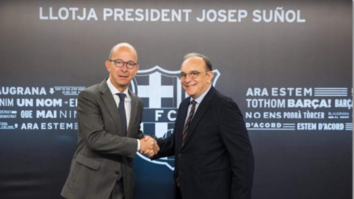 El vicepresidente del FC Barcelona, Jordi Cardoner, junto al director gerente del Hospital Sant Joan de Déu, Manel del Castillo