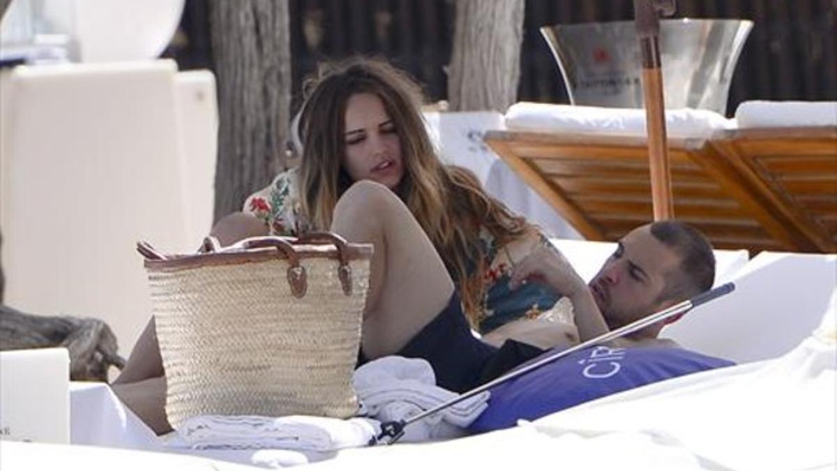 Jordi Alba y su novia llevan su amor a Eivissa_MEDIA_1