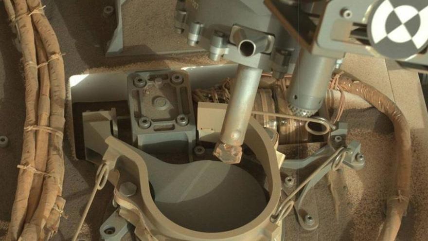 El rover Curiosity en Marte vuelve a analizar muestras 18 meses después
