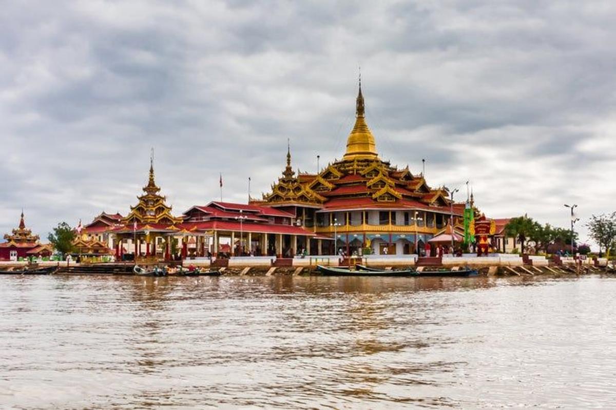 Pagoda Phaung Daw Oro - Lago Inle