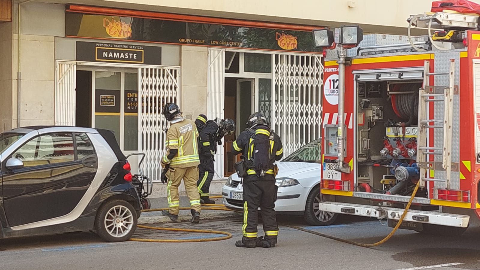 Un incendio en un local desata la alarma en Ibiza