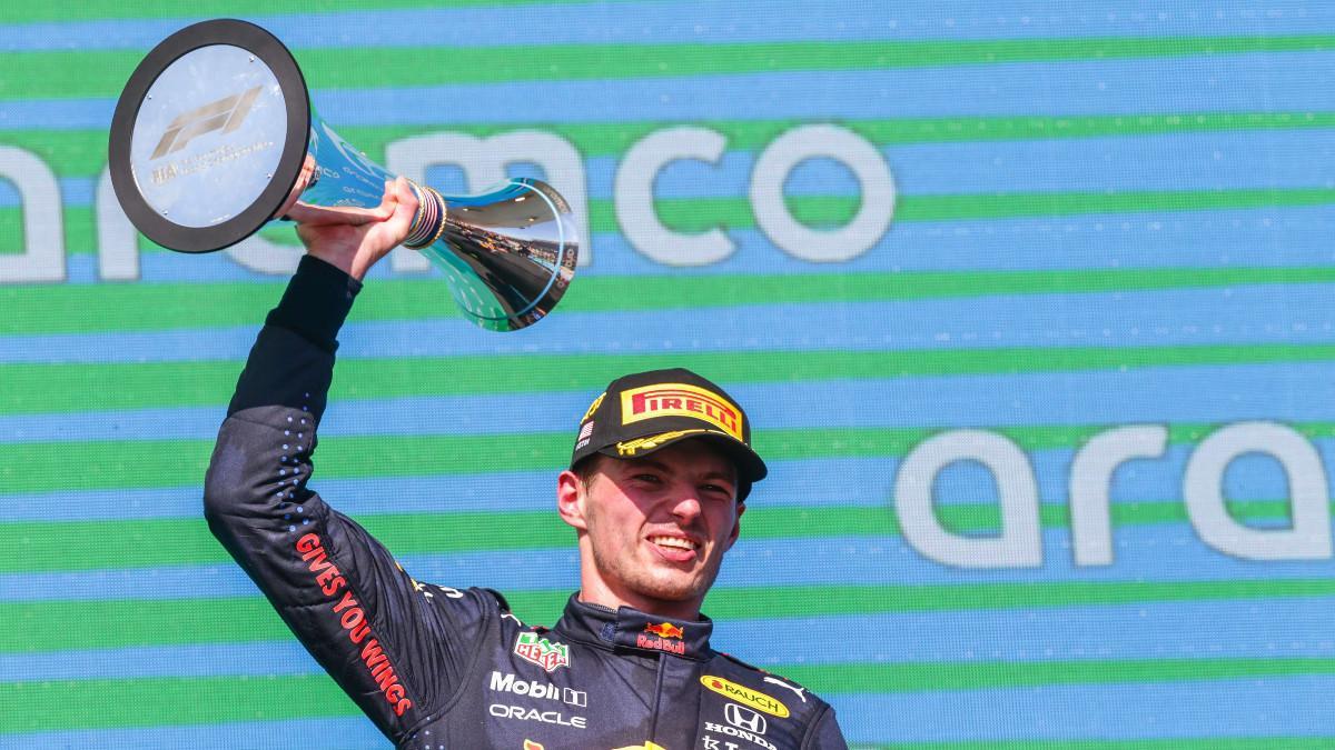 Verstappen celebra su victoria