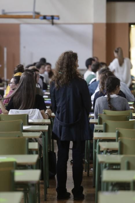 Ebau 2019 en Asturias: primer día de exámenes de selectividad en Avilés