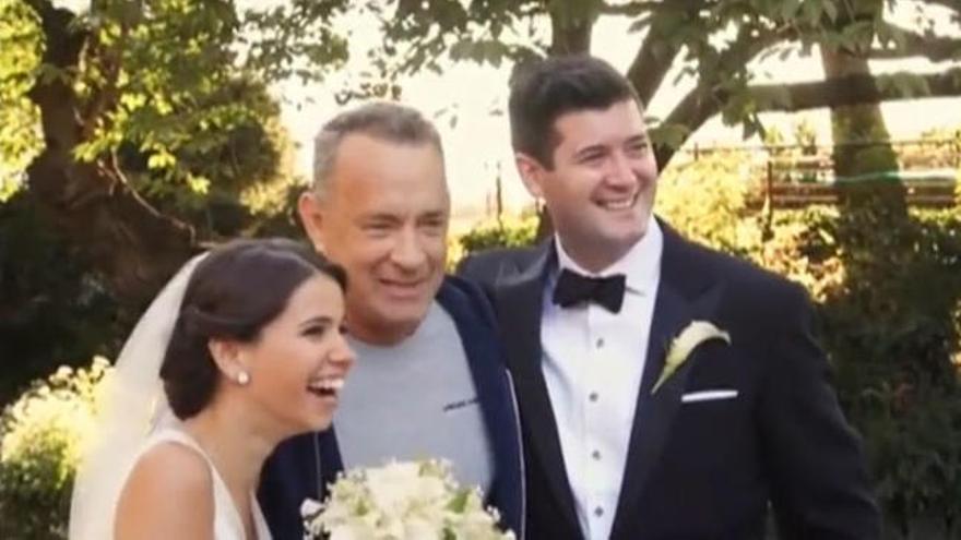 Tom Hanks se cuela en la boda de unos novios en Central Park