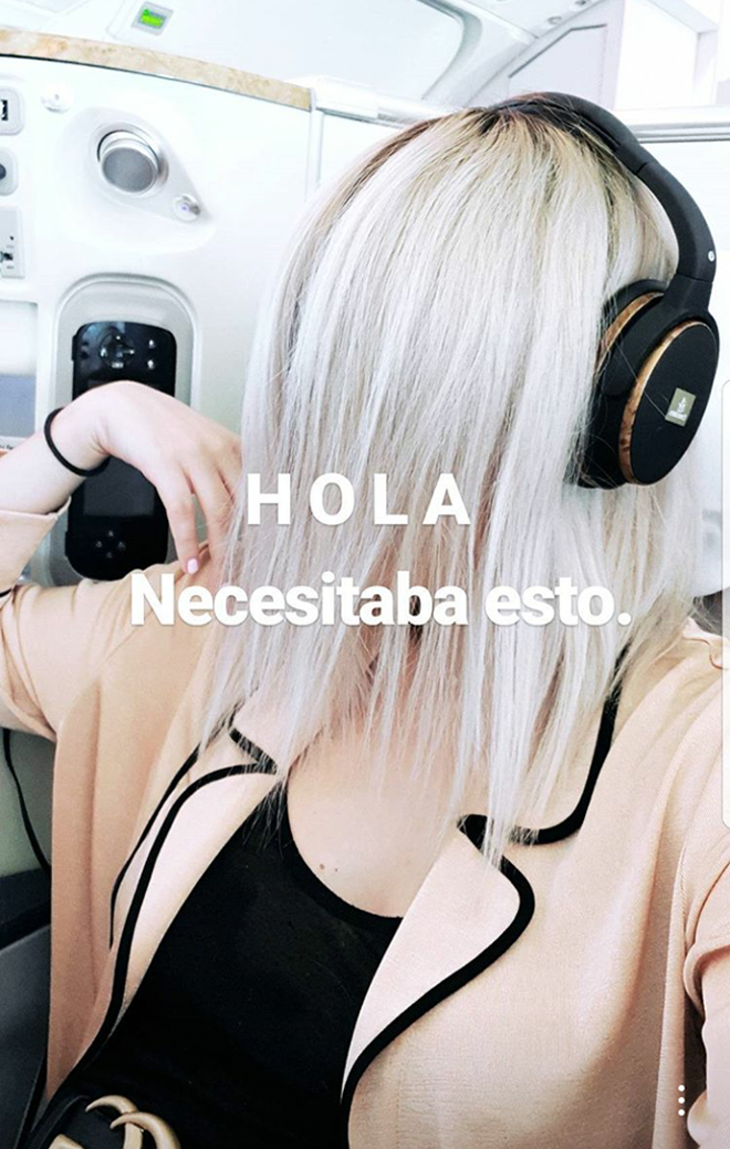 Blanca Suárez en el avión camino de sus vacaciones