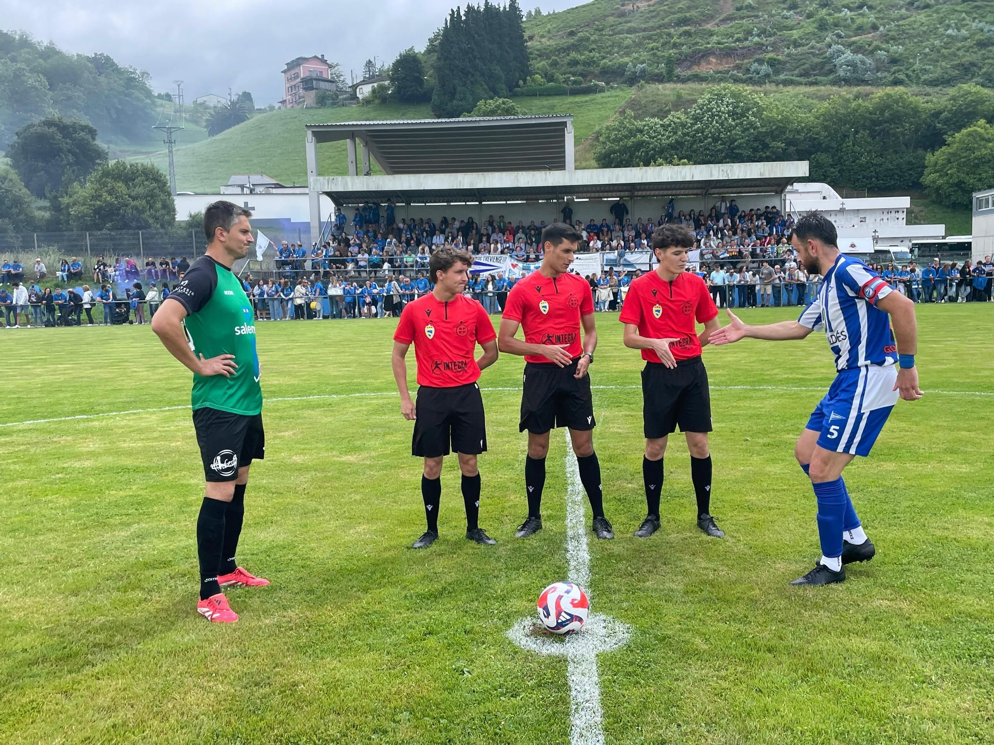 En imágenes: Así fue el duelo entre el Treviense y el Cornellana por un puesto en segunda