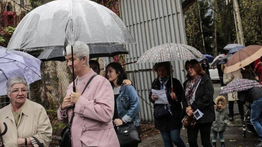 Los visitantes de la Fábrica Scorse tuvieron que sacar el paraguas