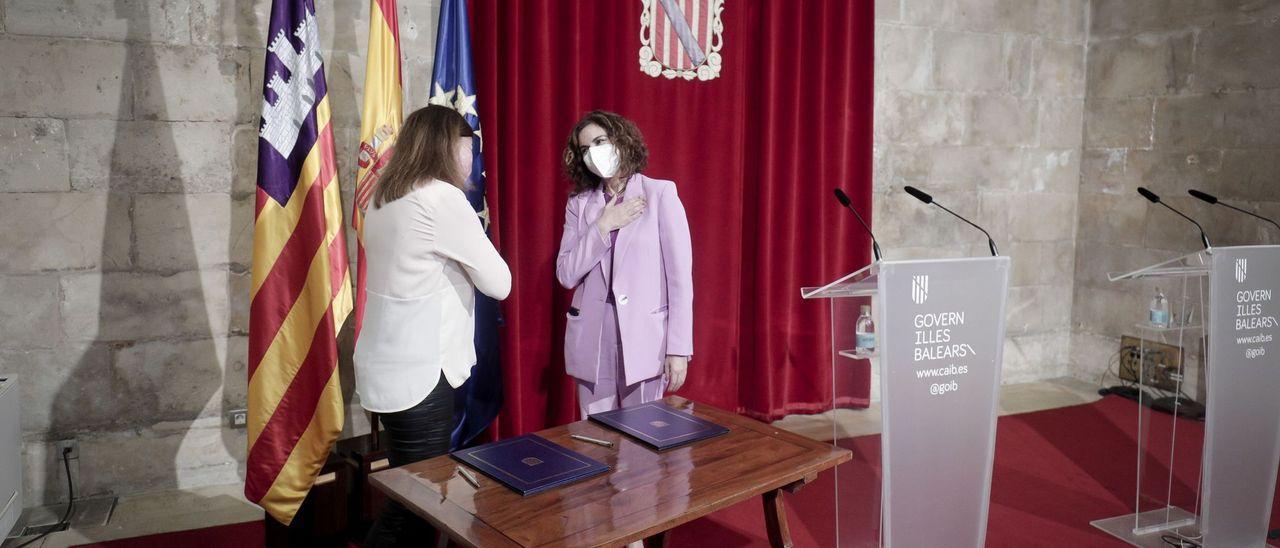 La ministra de Hacienda, María Jesús Montero, impulsora de la reforma junto a Armengol en el Consolat