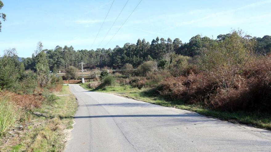 Augas somete a información un vial de acceso al área comercial