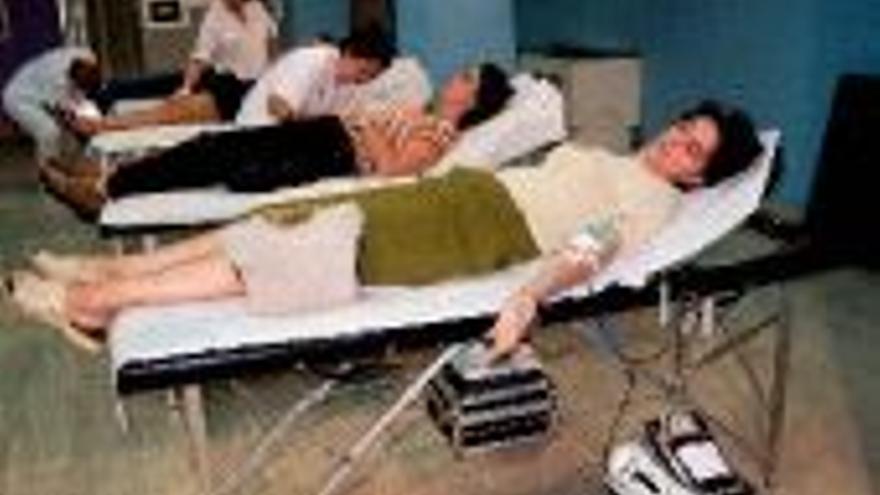 Sesenta voluntarios acuden a la campaña de donación de sangre