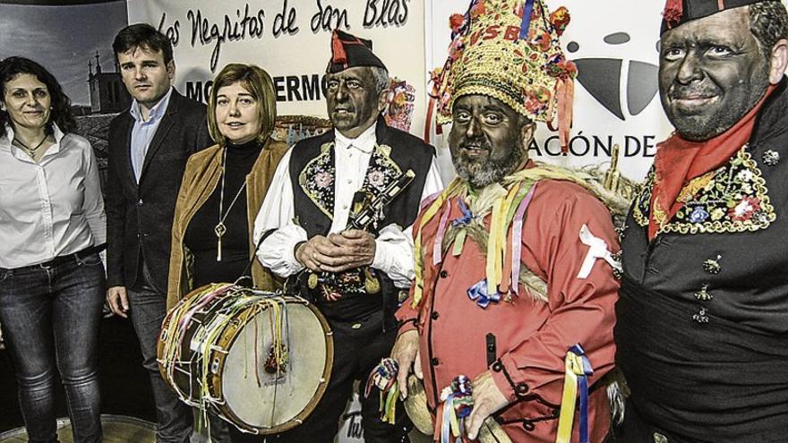 La fiesta de Los Negritos de Montehermoso prevé unas 8.000 personas