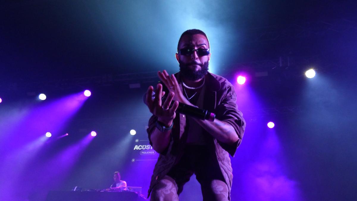 Concert de Habibi a la plaça de Catalunya