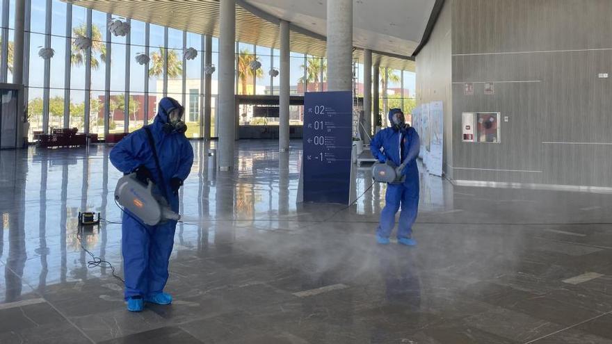 El Auditorio Internacional de Torrevieja desinfecta sus instalaciones con la técnica de la nebulización