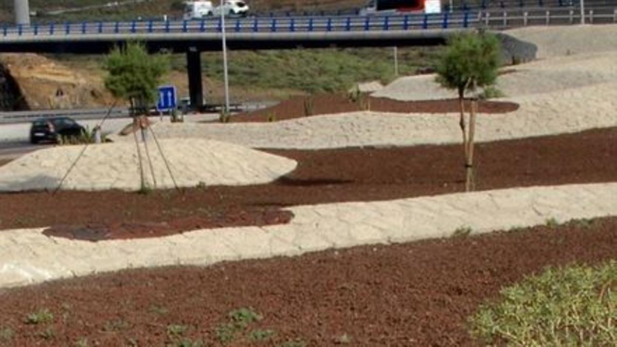 El Cabildo destina casi 200.000 euros a la mejora paisajística de la TF-1 en Torviscas