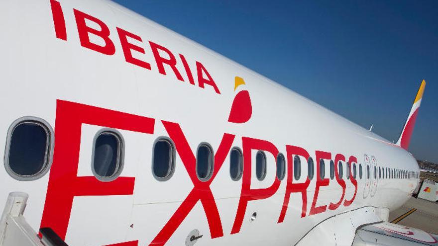 Iberia Express conecta Canarias con Francia, Palermo y Miconos para este verano