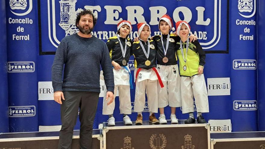 Meritorio cuarto puesto de la Escola Gimsport con diez podios en Ferrol