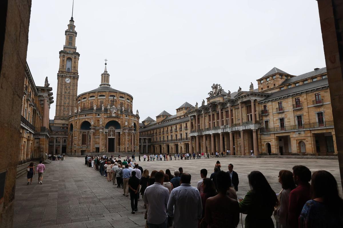 La Escuela de Ingeniería entrega sus diplomas a 243 estudiantes La Escuela de Ingeniería entrega sus diplomas a 243 estudiantes