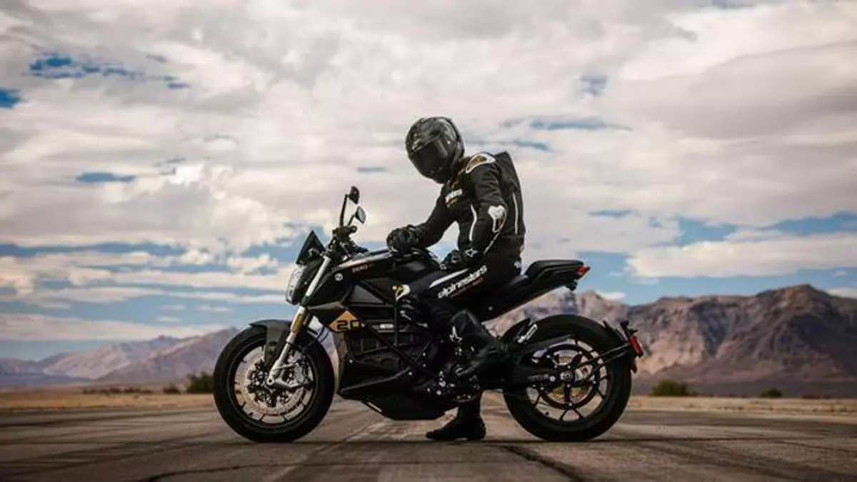 Zero cumple 20 años y lo celebra con una moto reservada a 40 usuarios